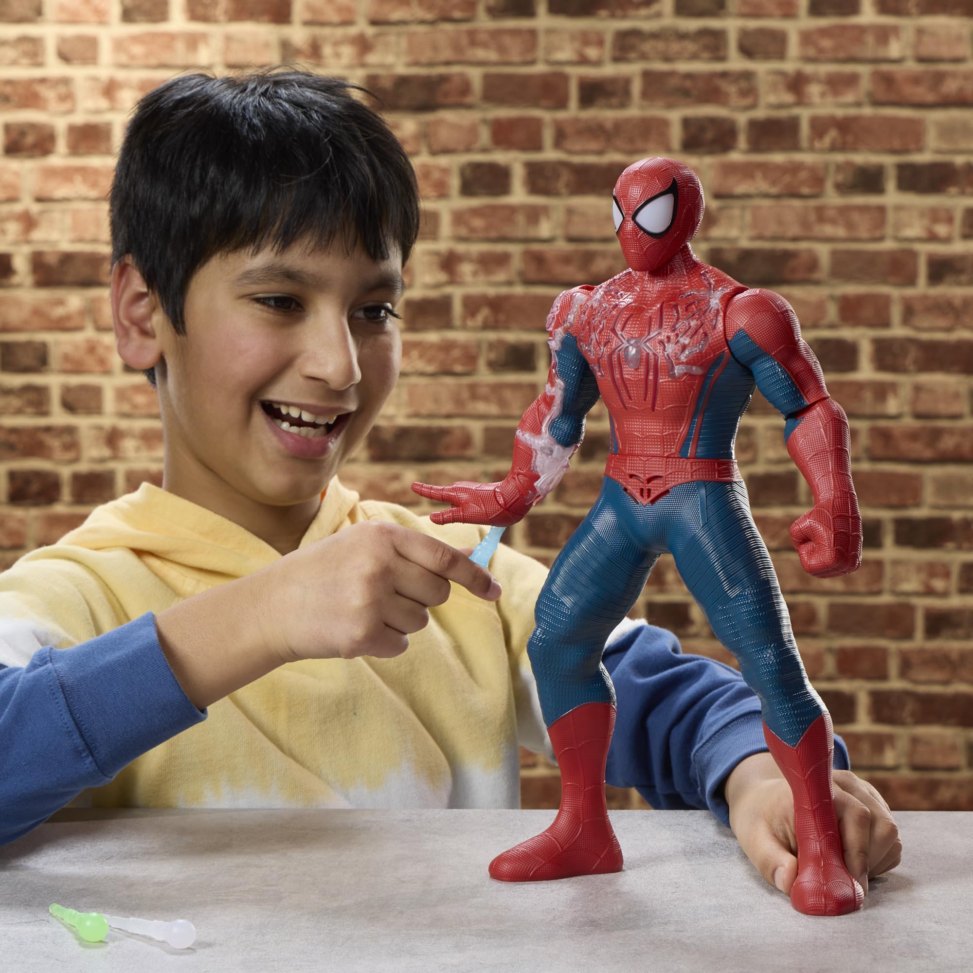 hasbro-spider-man-figurine-charge-d-nergie-36-8-cm-sons image 6