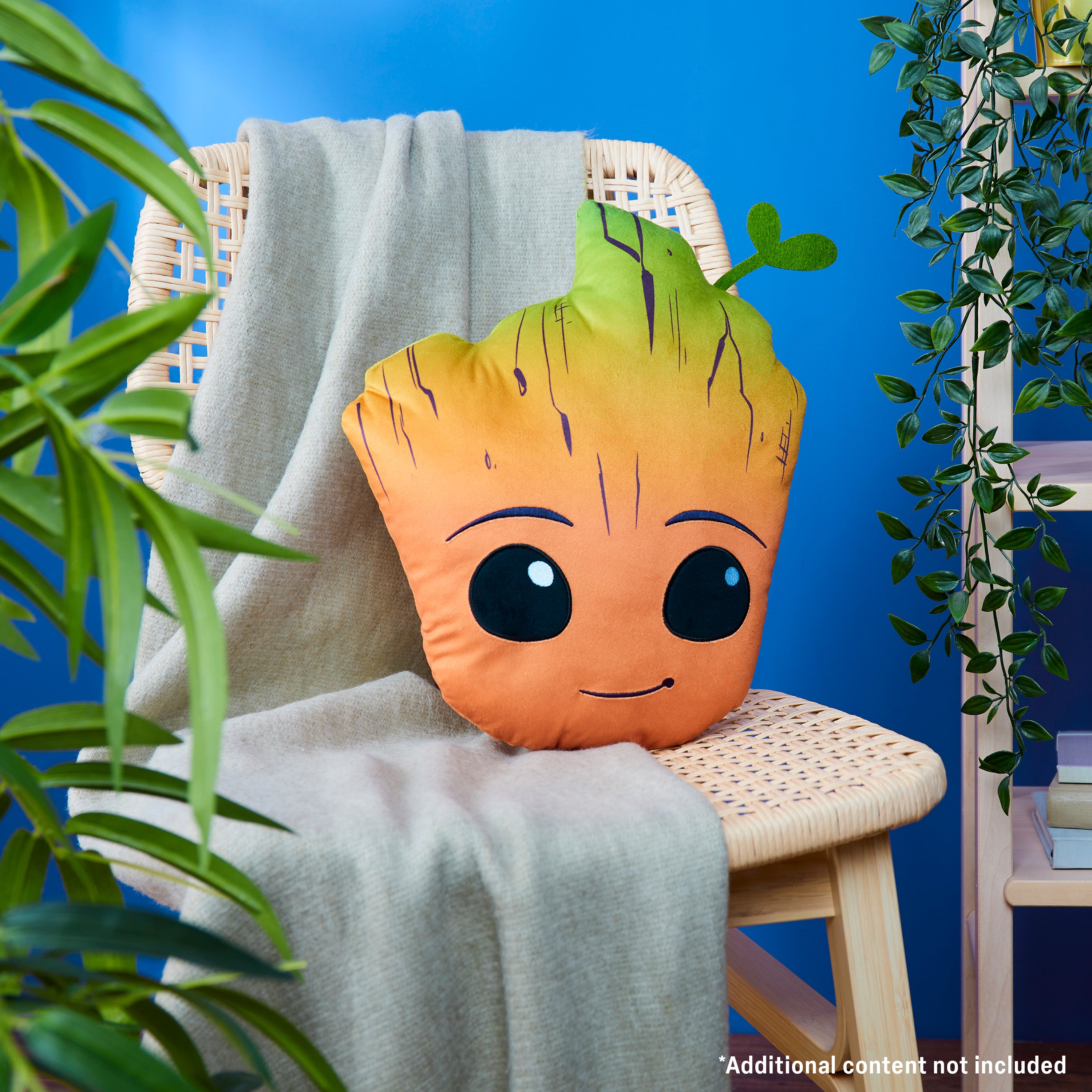 disney-groot-coussin-peluche-enfant-orange-37-x-31-cm image 2