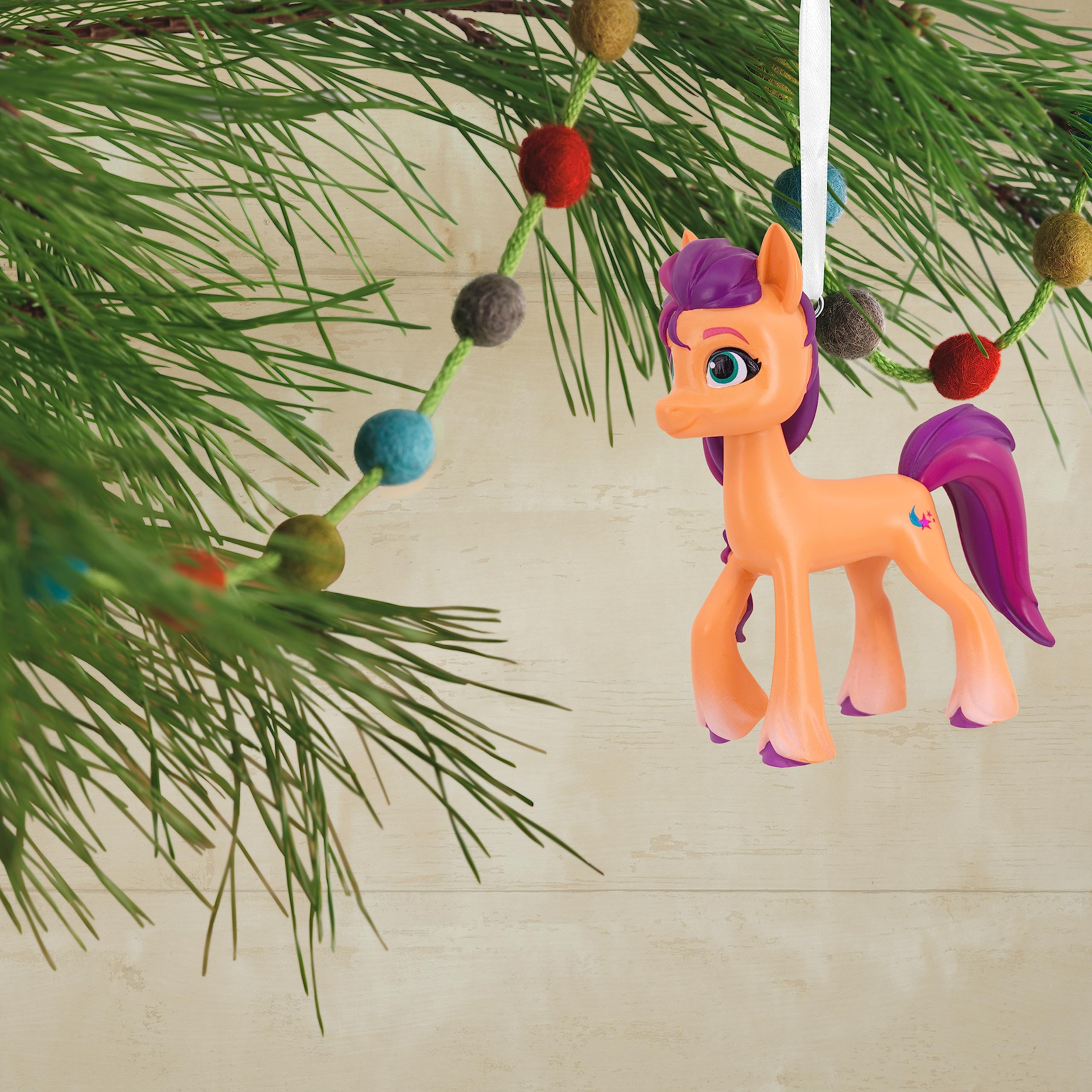 my-little-pony-sunny-starscout-d-coration-sapin-r-sine-hallmark image 4