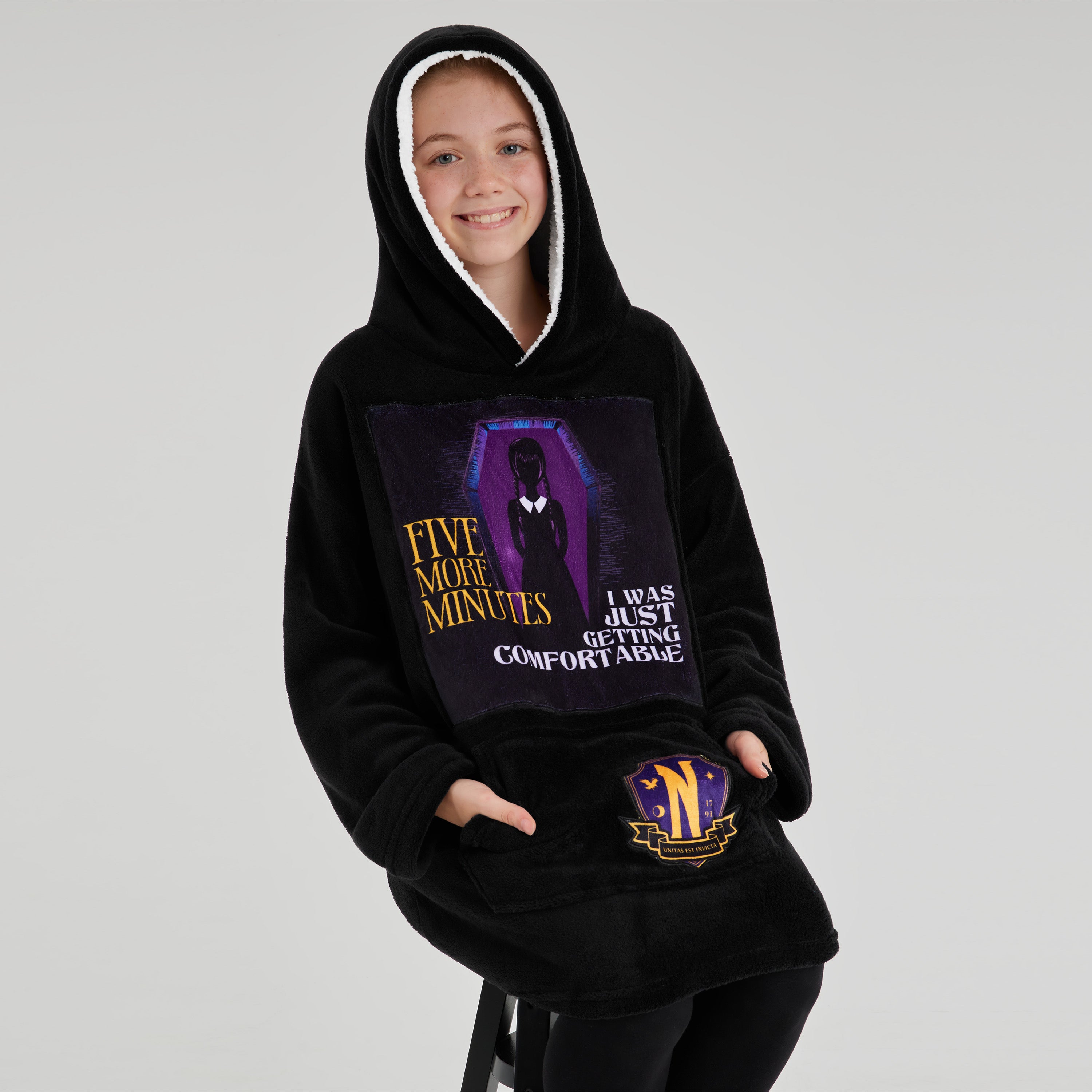 wednesday-sweat-plaid-fille-noir-violet-polaire-capuche image 3