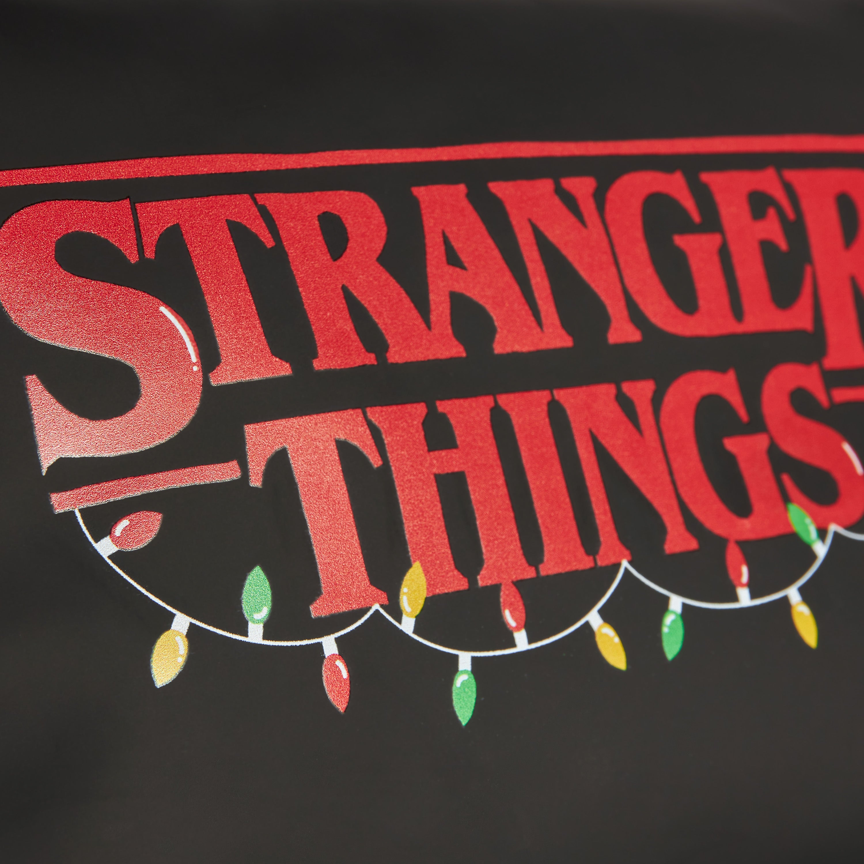 get-trend-stranger-things-trousse-toilette-noir-rouge image 5