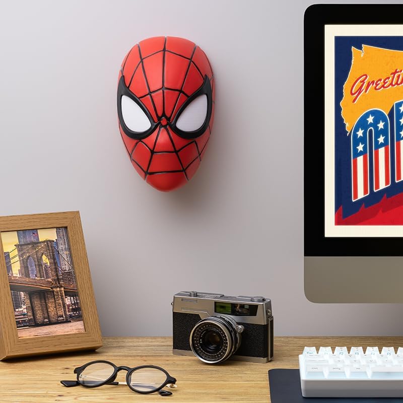 marvel-spider-man-paladone-lampe-masque-veilleuse-chambre image 7