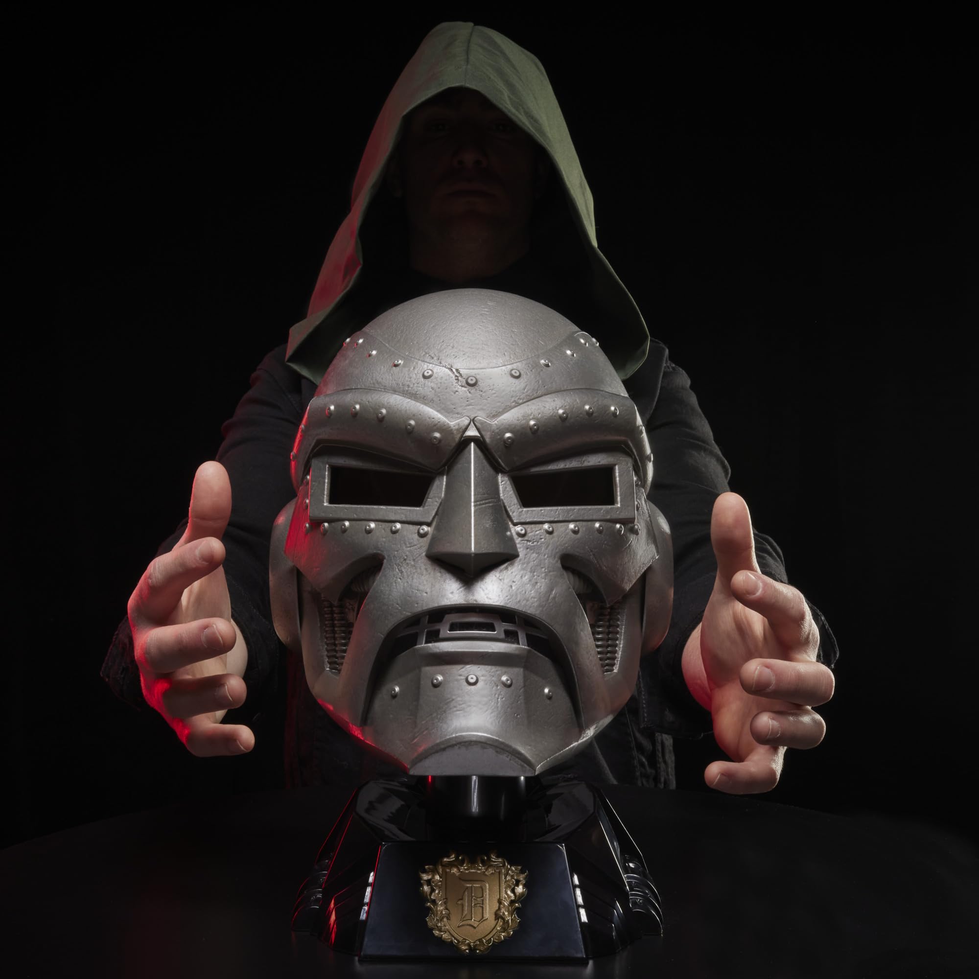 marvel-legends-casque-cosplay-doctor-doom-premium-argent-1-1 image 6