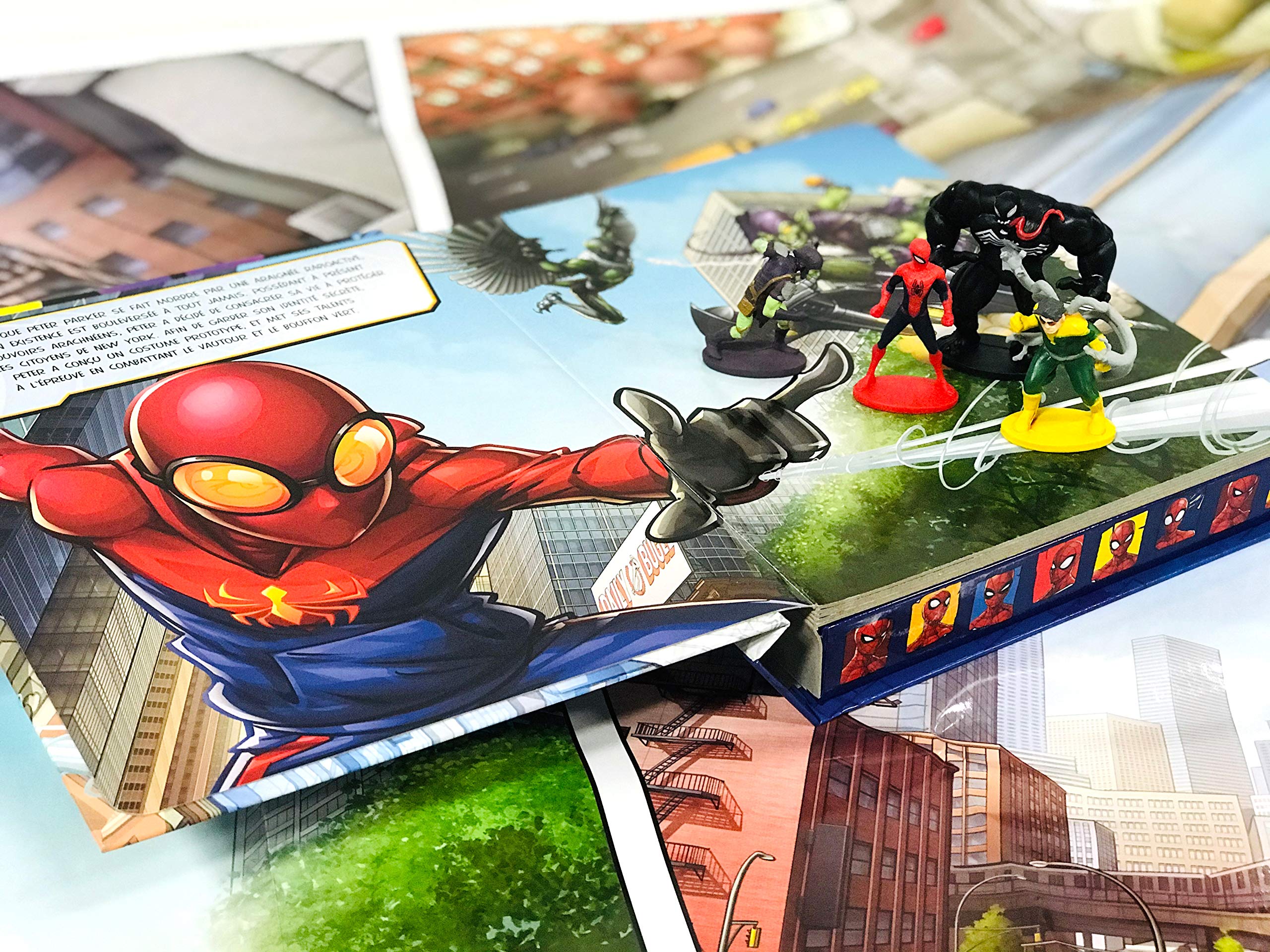 marvel-toys-spiderman-livre-illustr-10-figurines-tapis-de-jeu image 7