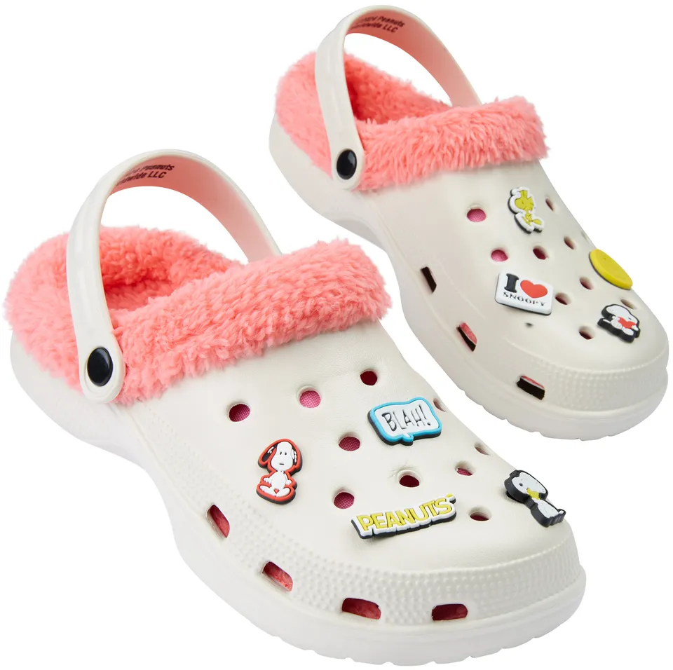 snoopy-sabots-femme-fourr-s-hiver-charms-amovibles image 1