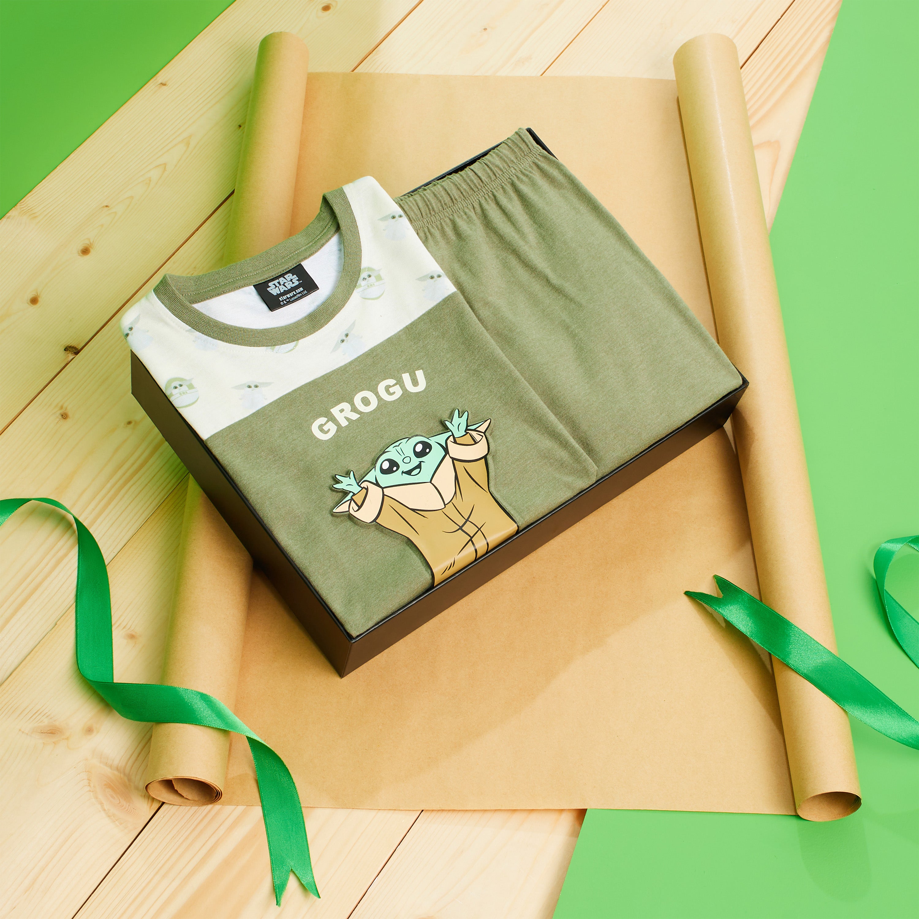 disney-mandalorian-pyjama-gar-on-short-baby-yoda-coton-7-8-ans image 2