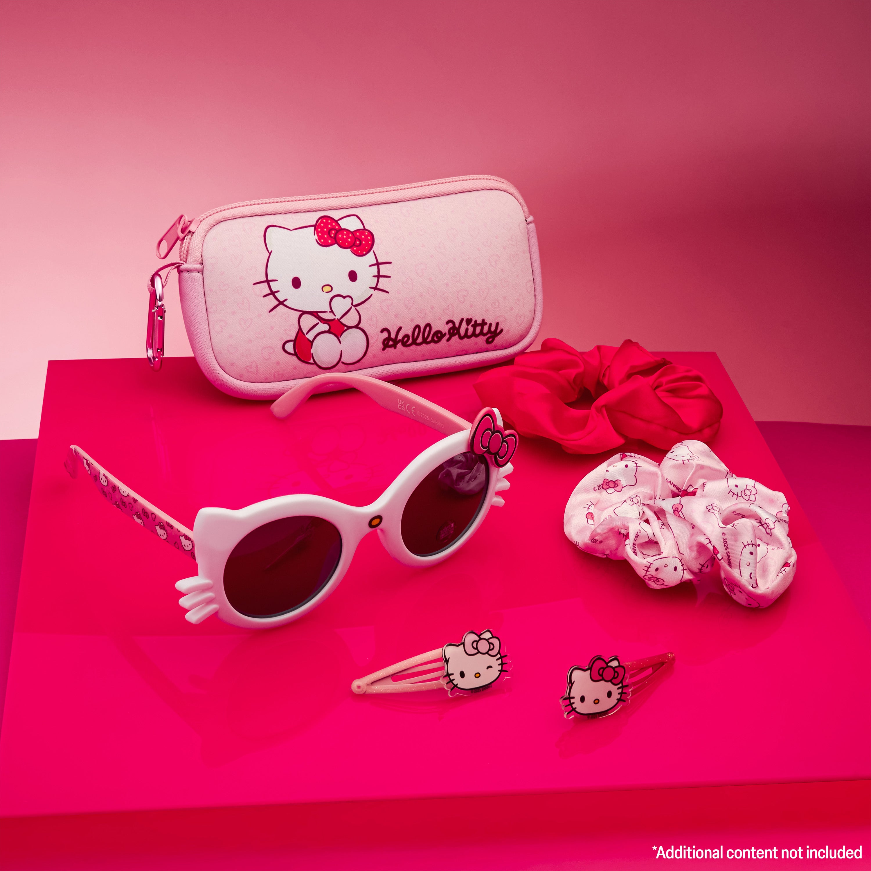 hello-kitty-lunettes-soleil-fille-coffret-accessoires-cheveux image 4