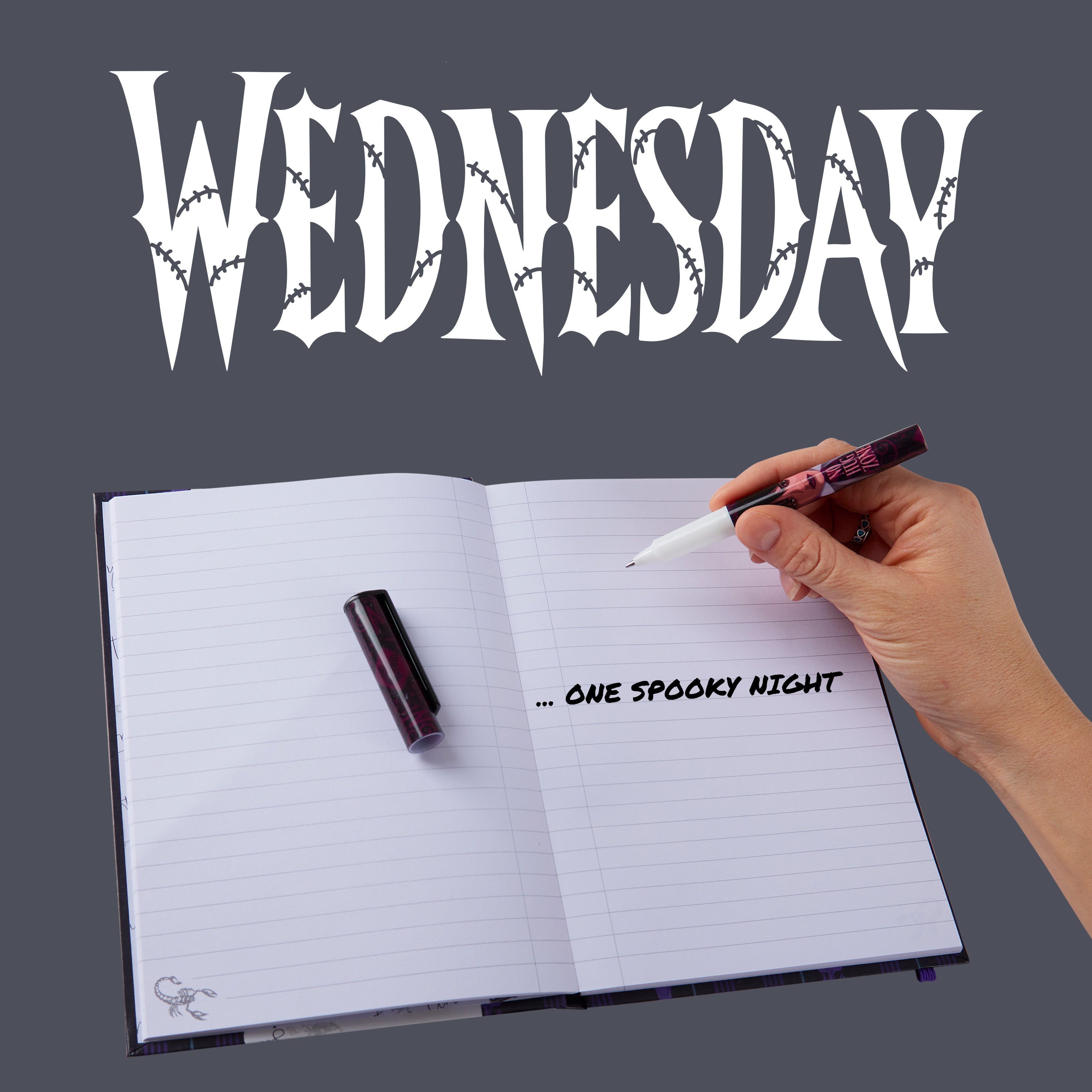 wednesday-set-papeterie-a5-carnet-stylo-gothique image 6