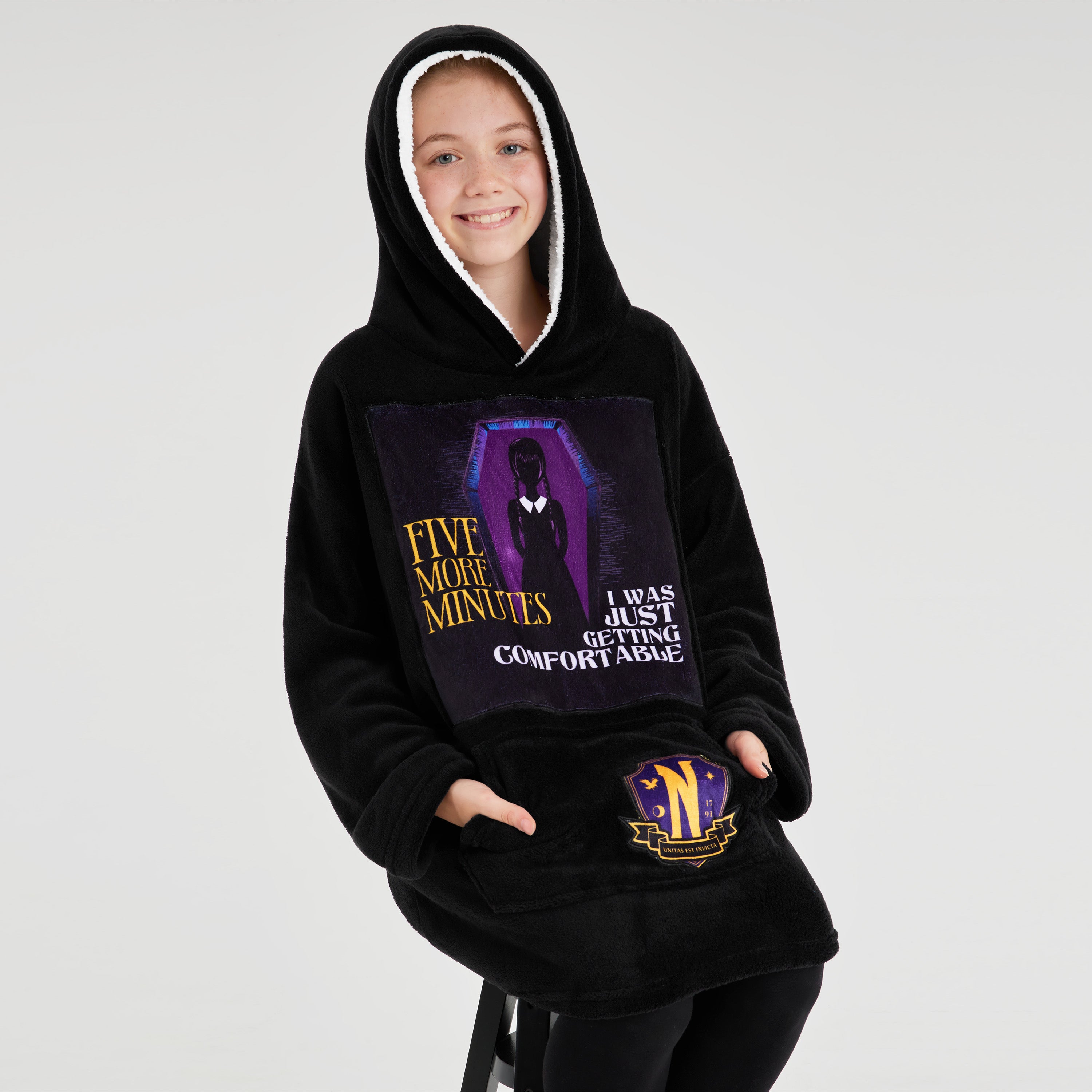 wednesday-sweat-plaid-fille-noir-violet-polaire-capuche image 2