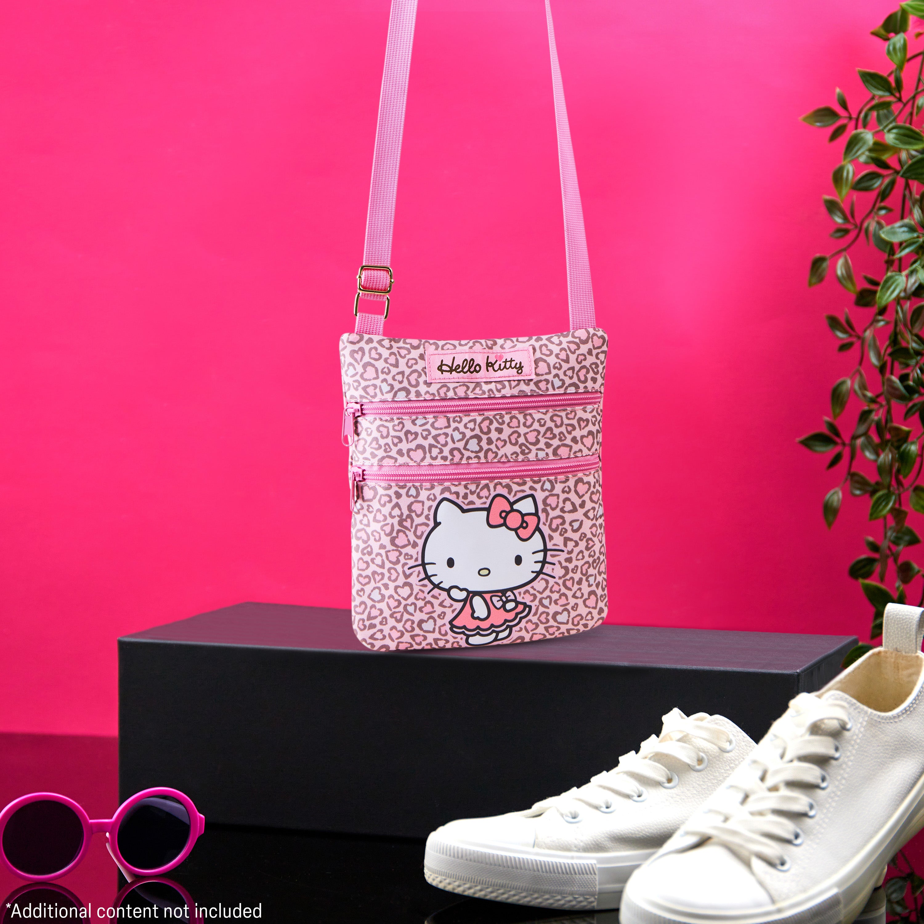 hello-kitty-sac-bandouli-re-fille-rose-2-poches-zipp-es image 2