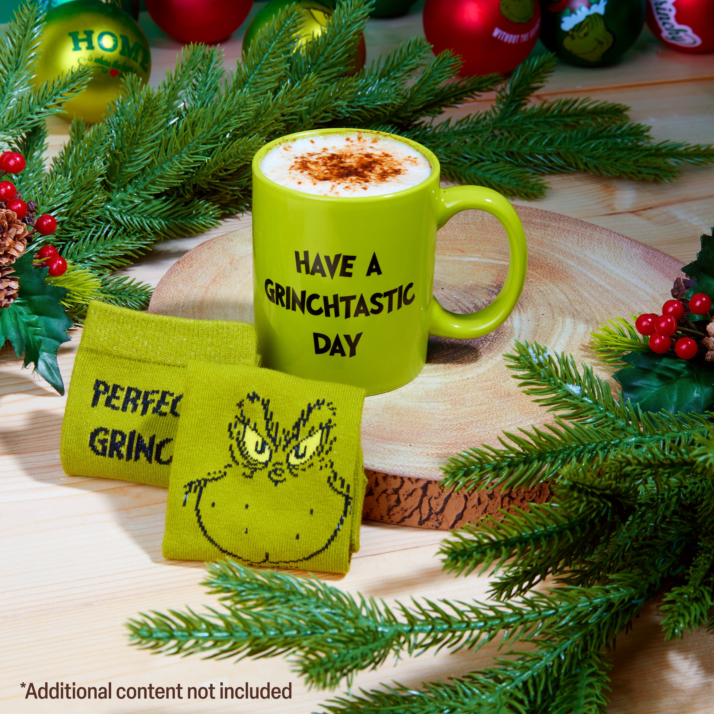 grinch-mug-and-socks-tasse-c-ramique-340ml-chaussettes-no-l image 2
