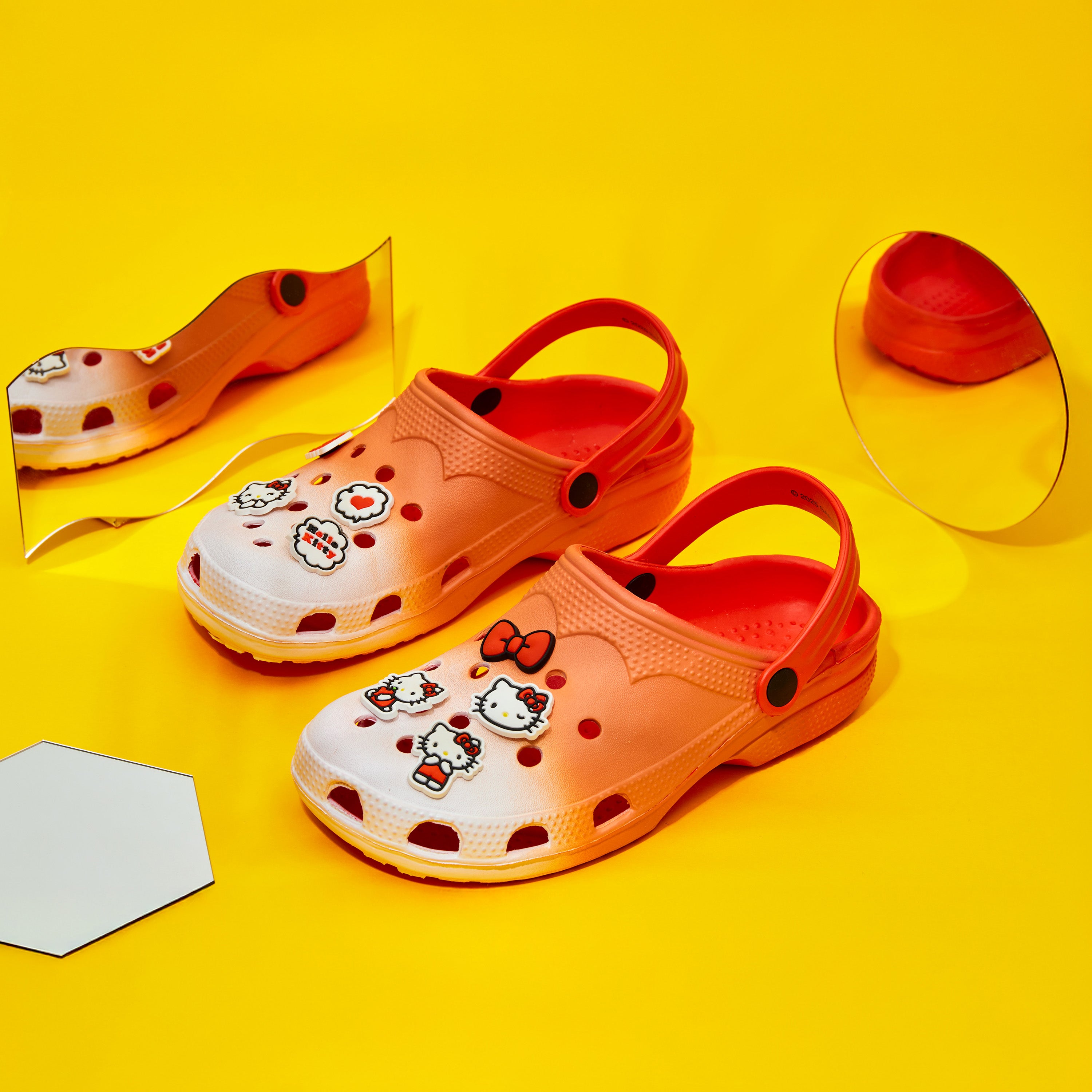hello-kitty-sabots-femme-ado-breloques-pointure-38 image 7