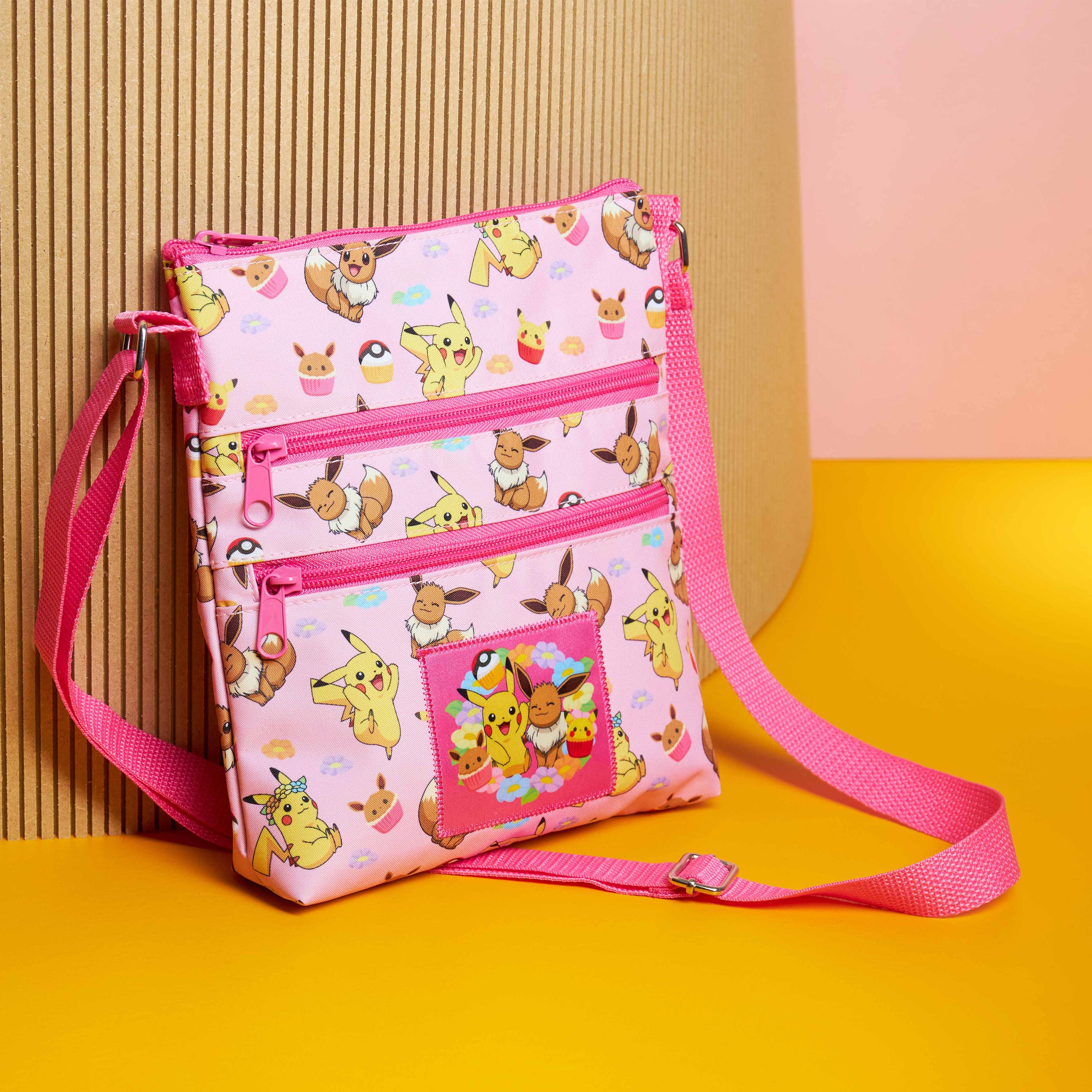 pok-mon-pikachu-evoli-sac-bandouli-re-fille-rose image 2