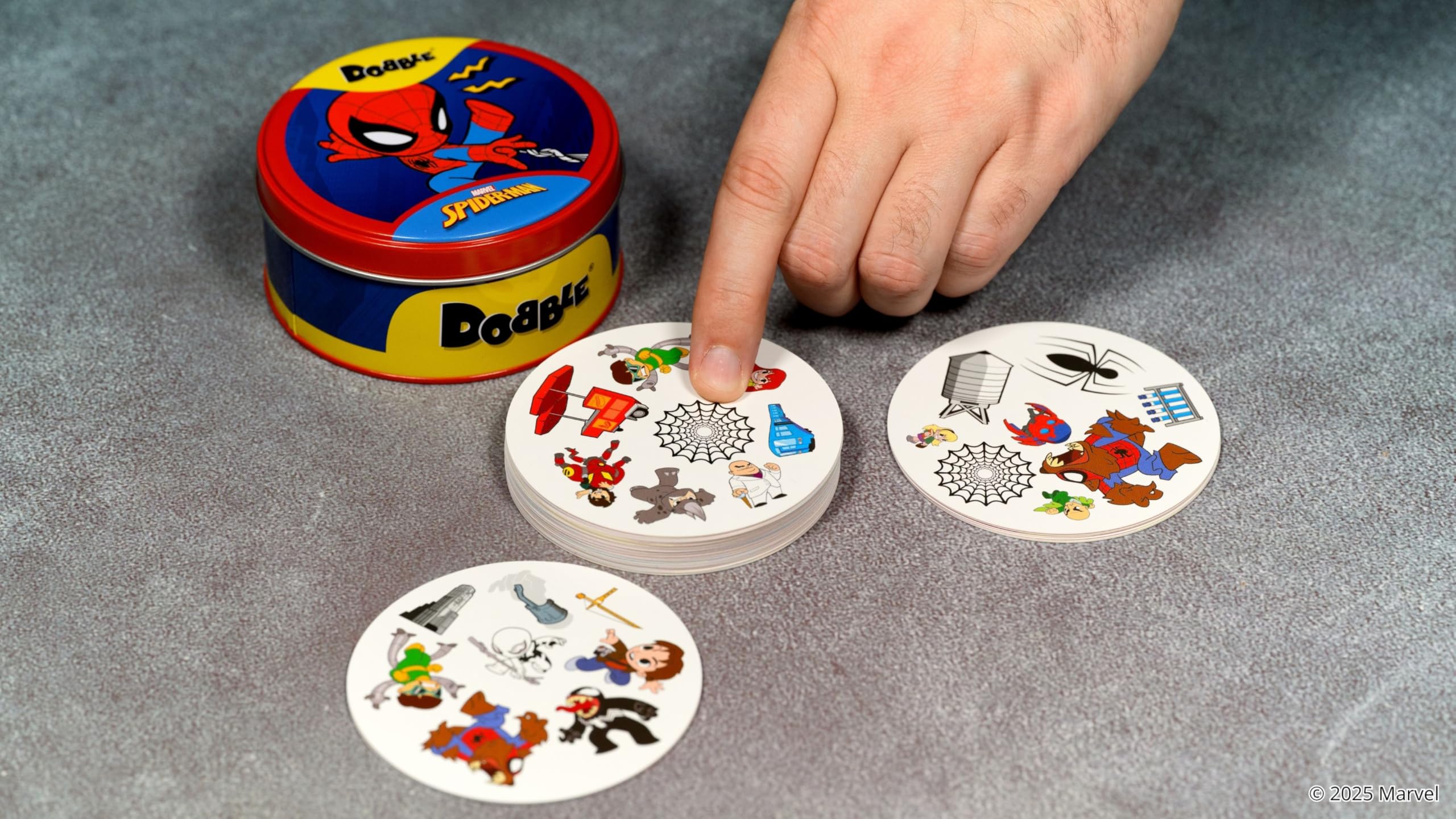 dobble-spiderman-asmodee-jeu-de-cartes-observation-55-cartes image 6