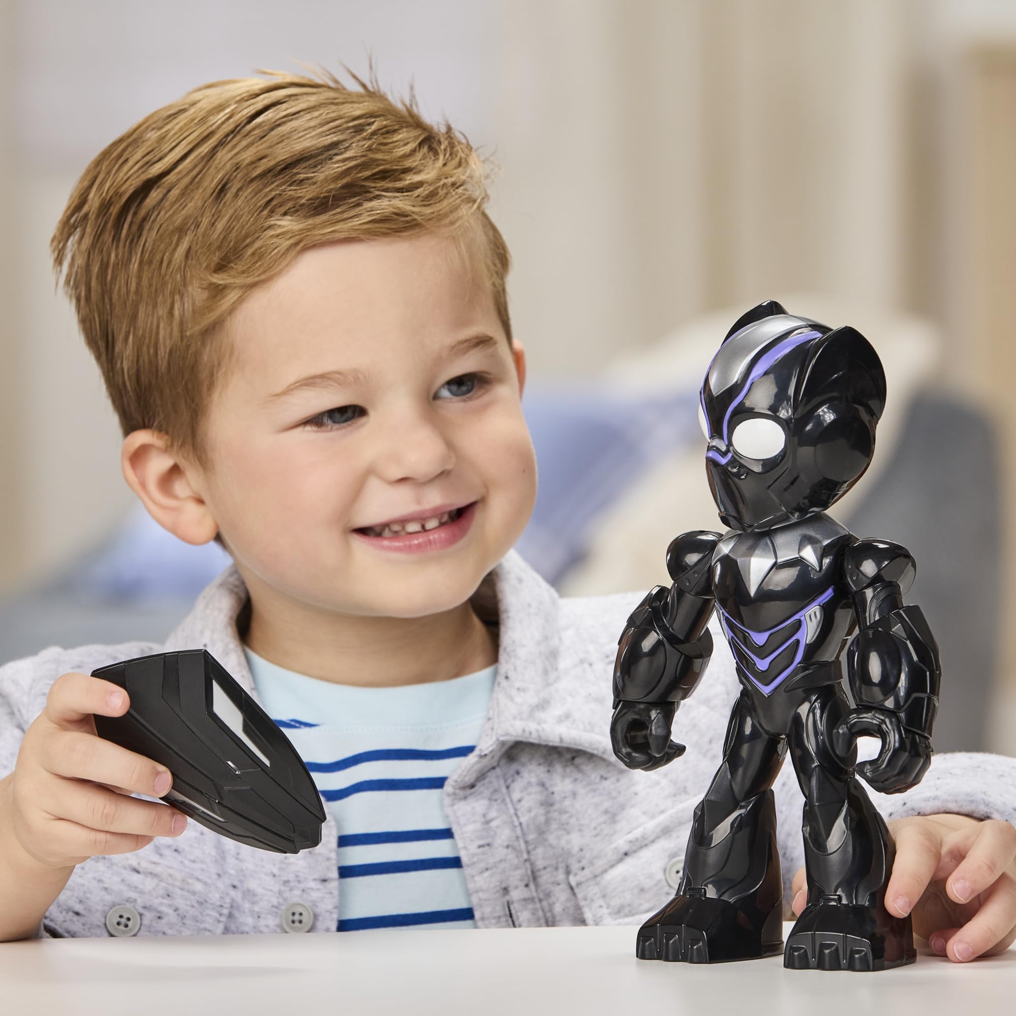marvel-iron-man-amis-black-panther-figurine-22-8-cm-bouclier image 6