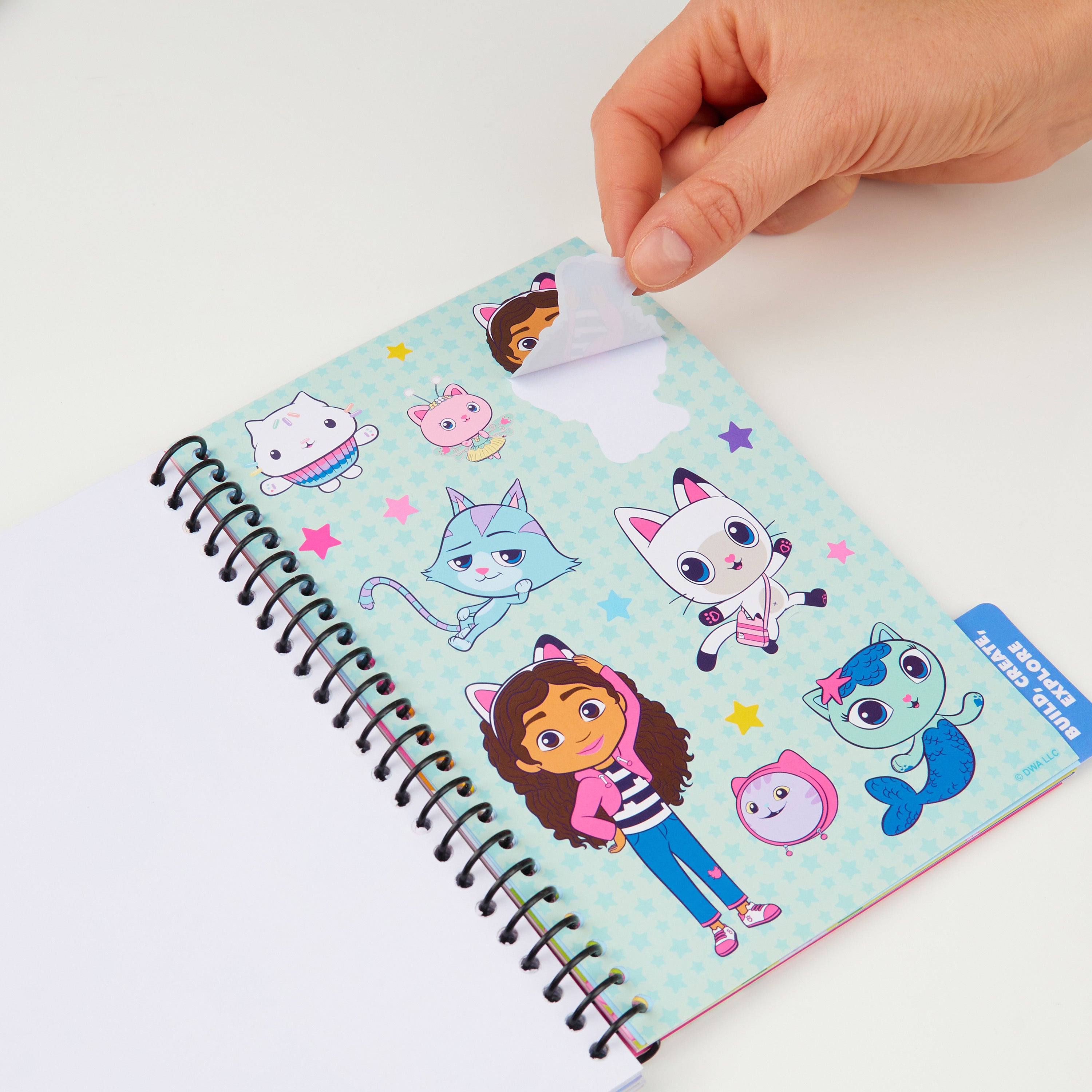 gabby-s-dollhouse-livre-stickers-fille-28-planches-cadeau image 5