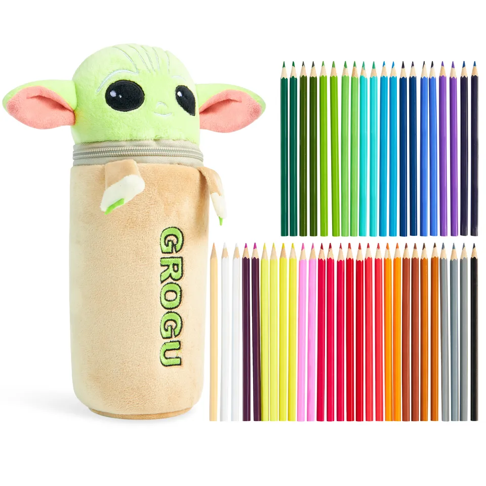 disney-baby-yoda-trousse-peluche-garnie-48-crayons-couleur image 1