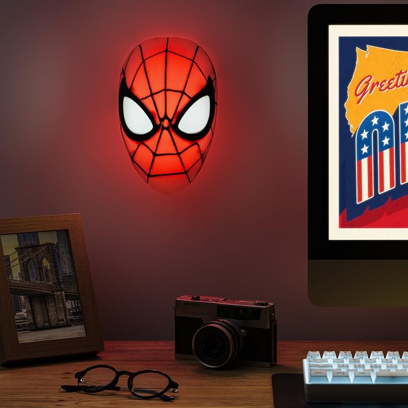marvel-spider-man-paladone-lampe-masque-veilleuse-chambre image 5