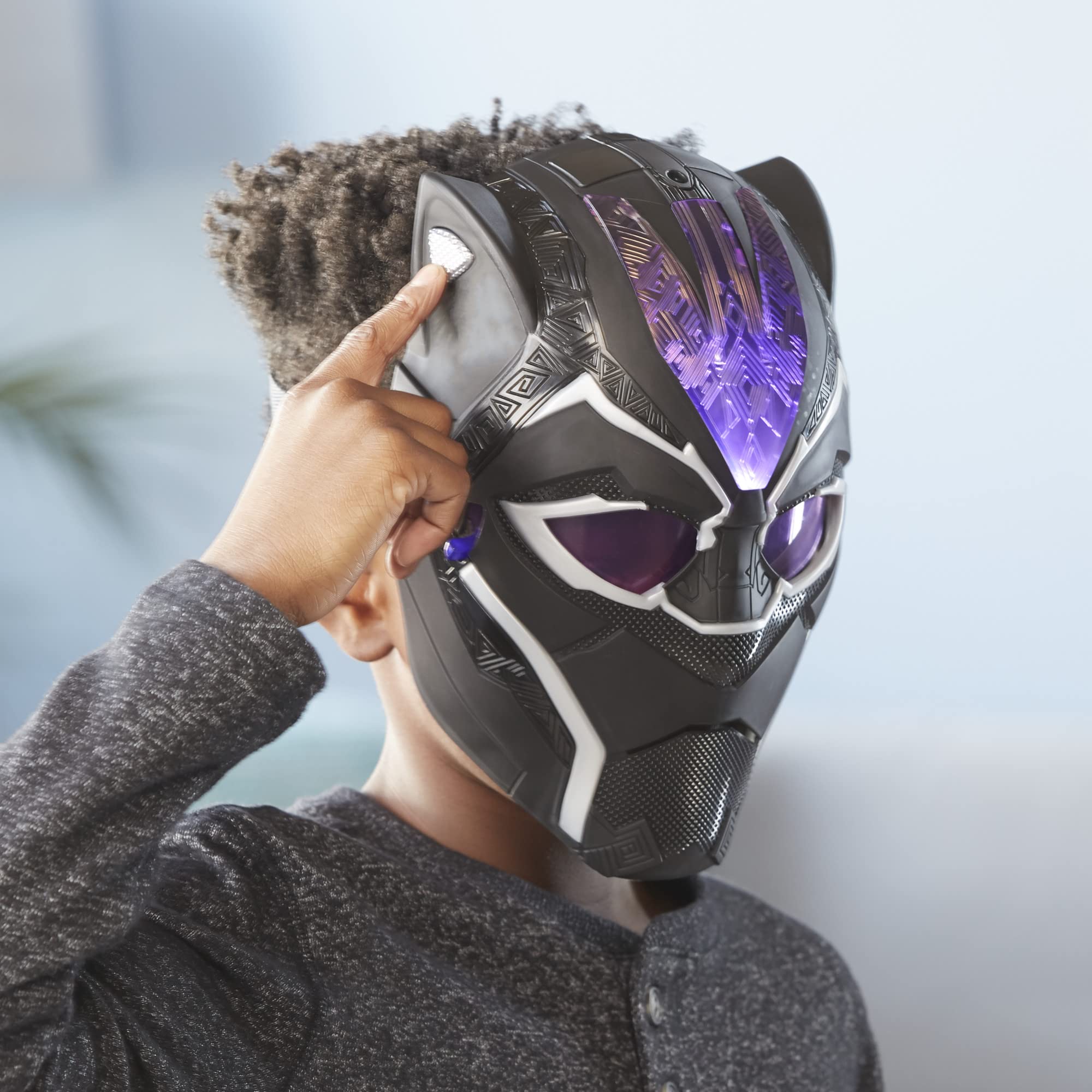 marvel-studios-legacy-black-panther-masque-vibranium-fx-lumineux image 4