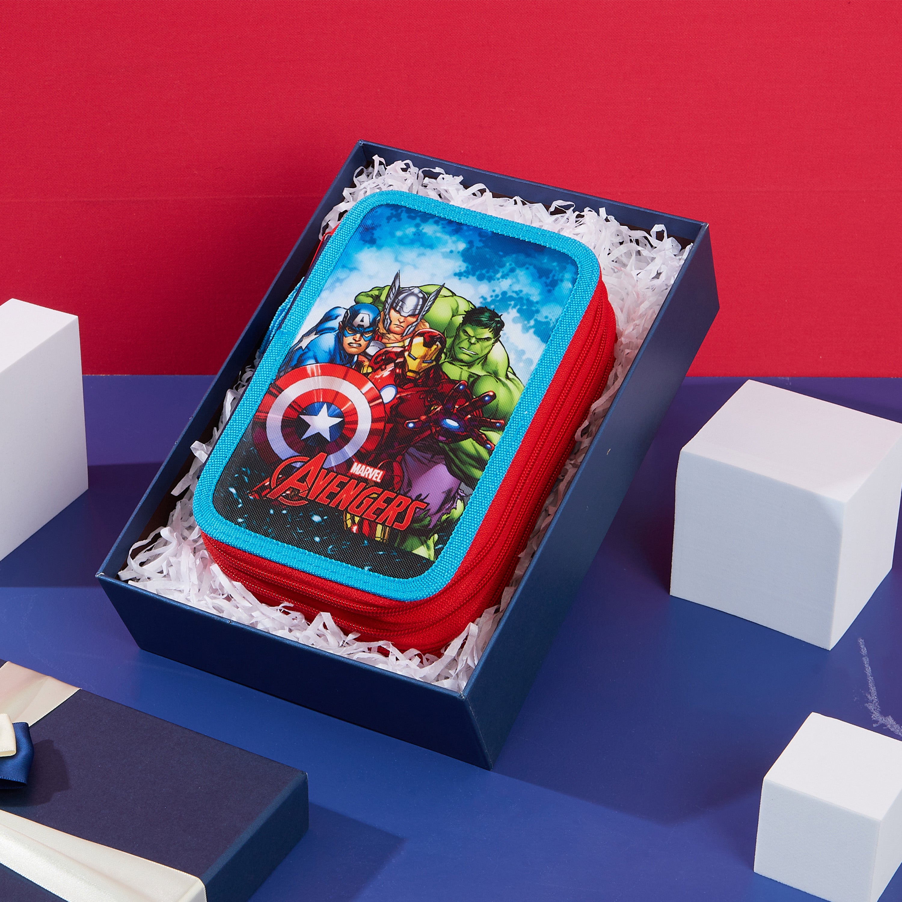 marvel-trousse-garnie-avengers-triple-zip-papeterie image 2