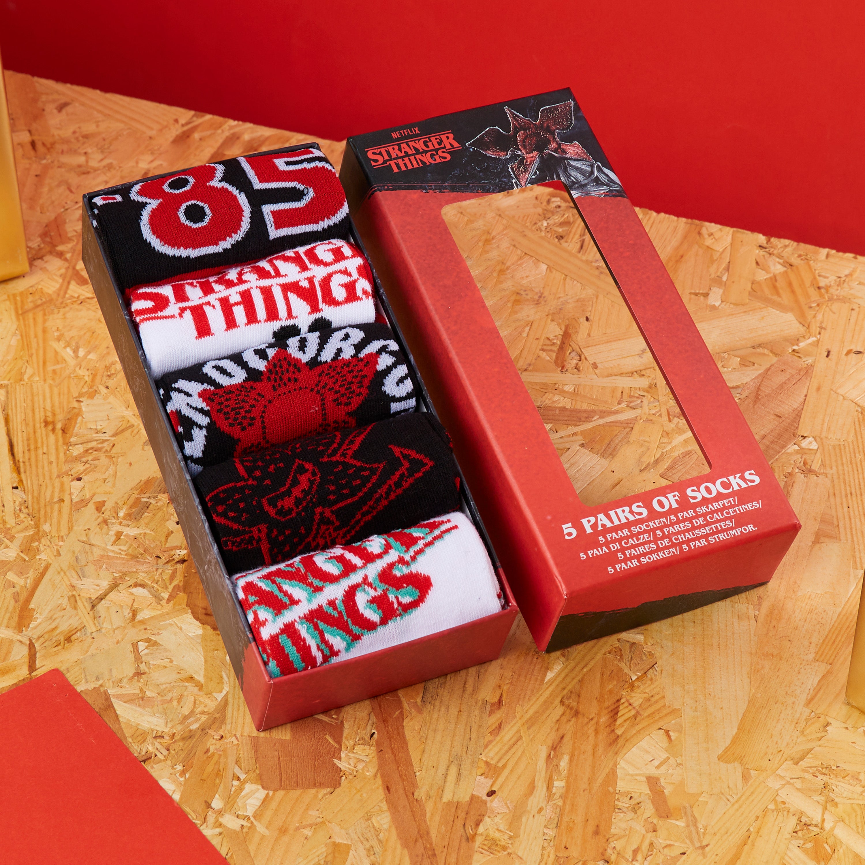stranger-things-lot-5-chaussettes-homme-coton-39-44 image 2