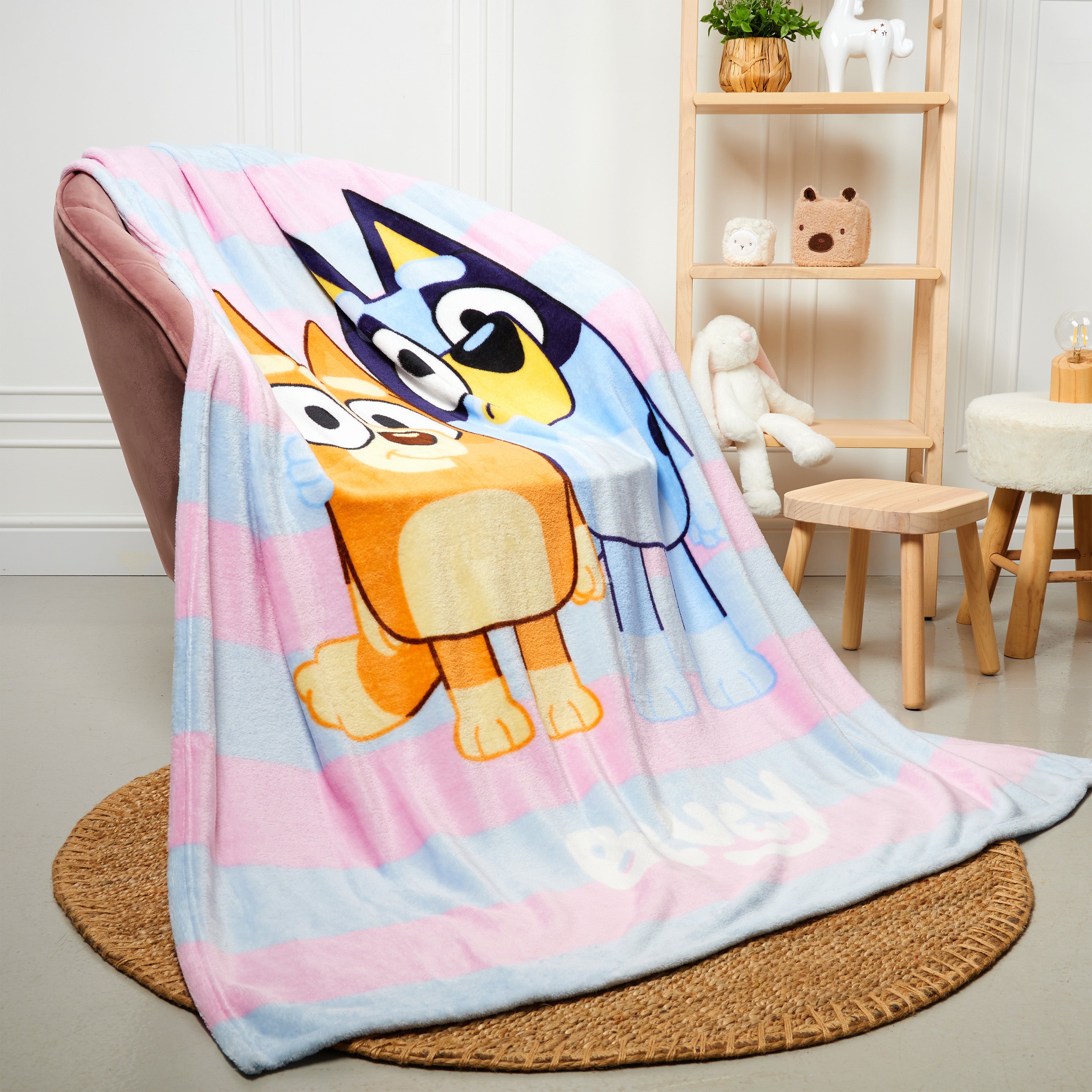 bluey-plaid-polaire-enfant-150x130-cm-super-doux image 5