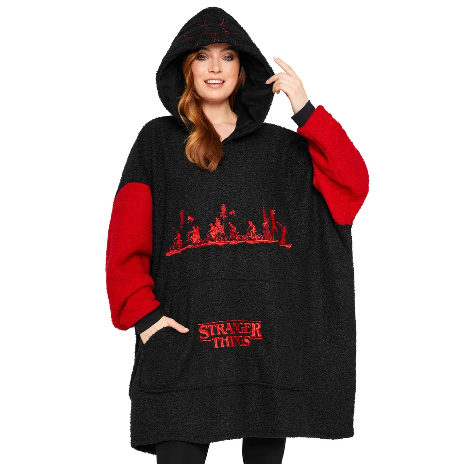 stranger-things-sweat-plaid-polaire-noir-rouge-taille-unique image 1