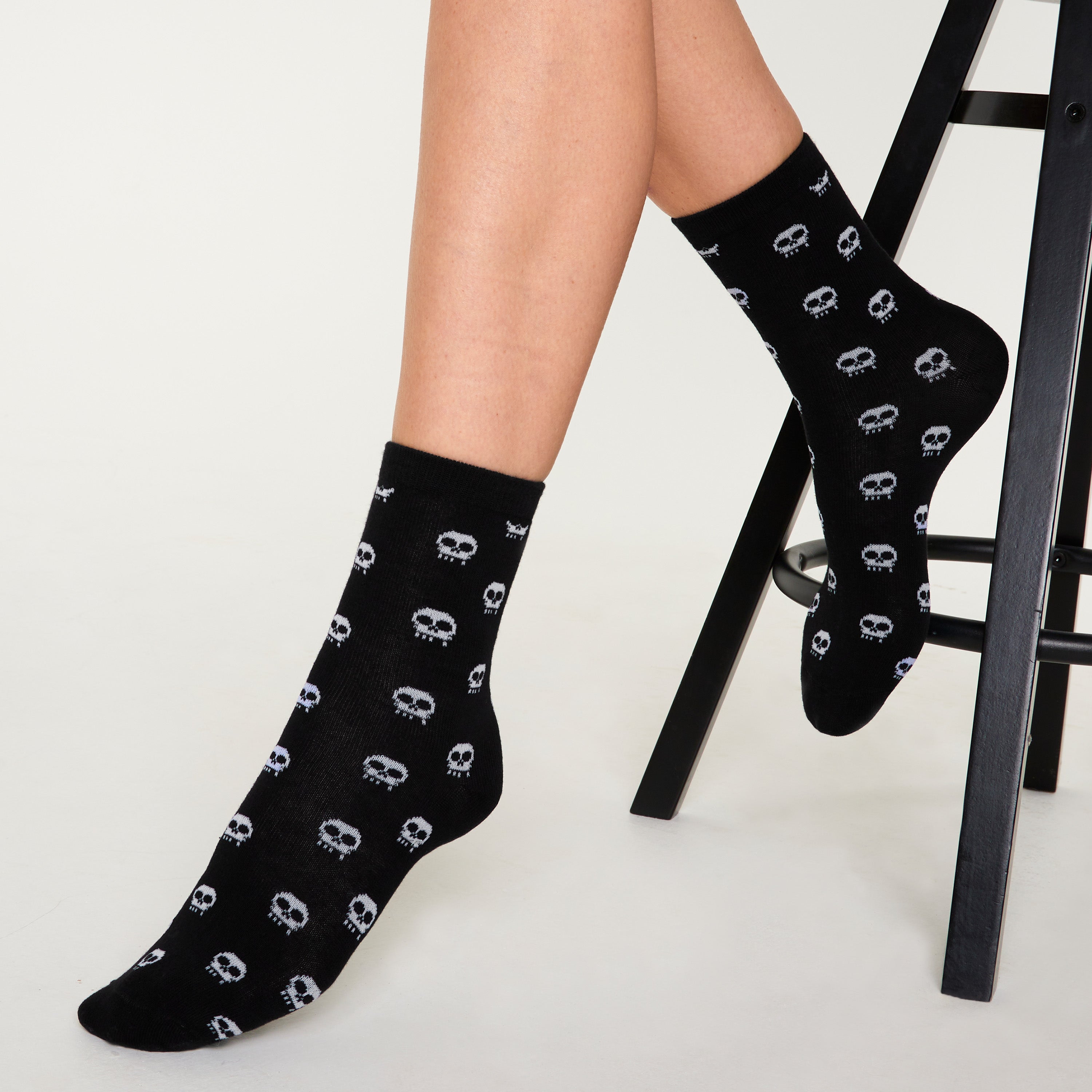 wednesday-chaussettes-fille-cheville-5-paires-noires image 5