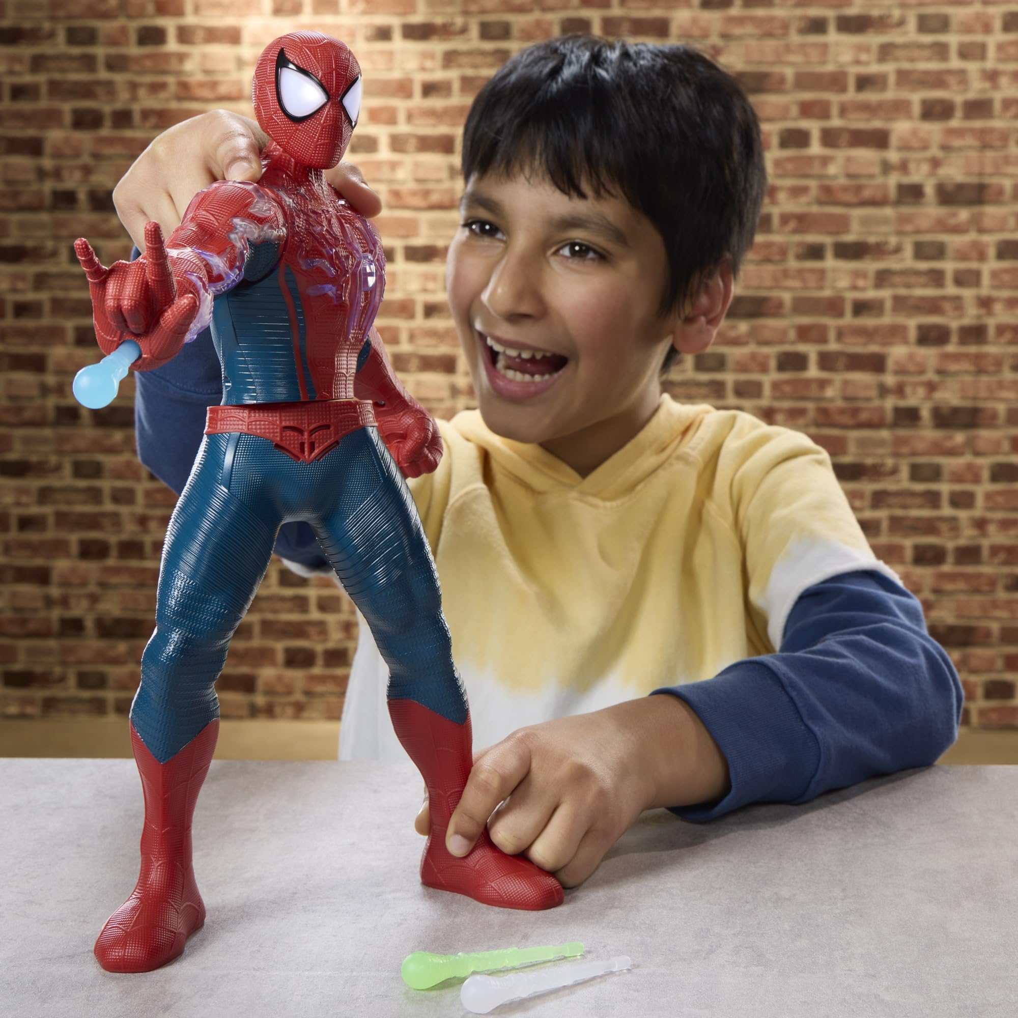 hasbro-spider-man-figurine-charge-d-nergie-36-8-cm-sons image 8