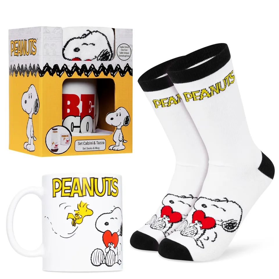get-trend-peanuts-snoopy-mug-312ml-chaussettes-coffret-femme image 1