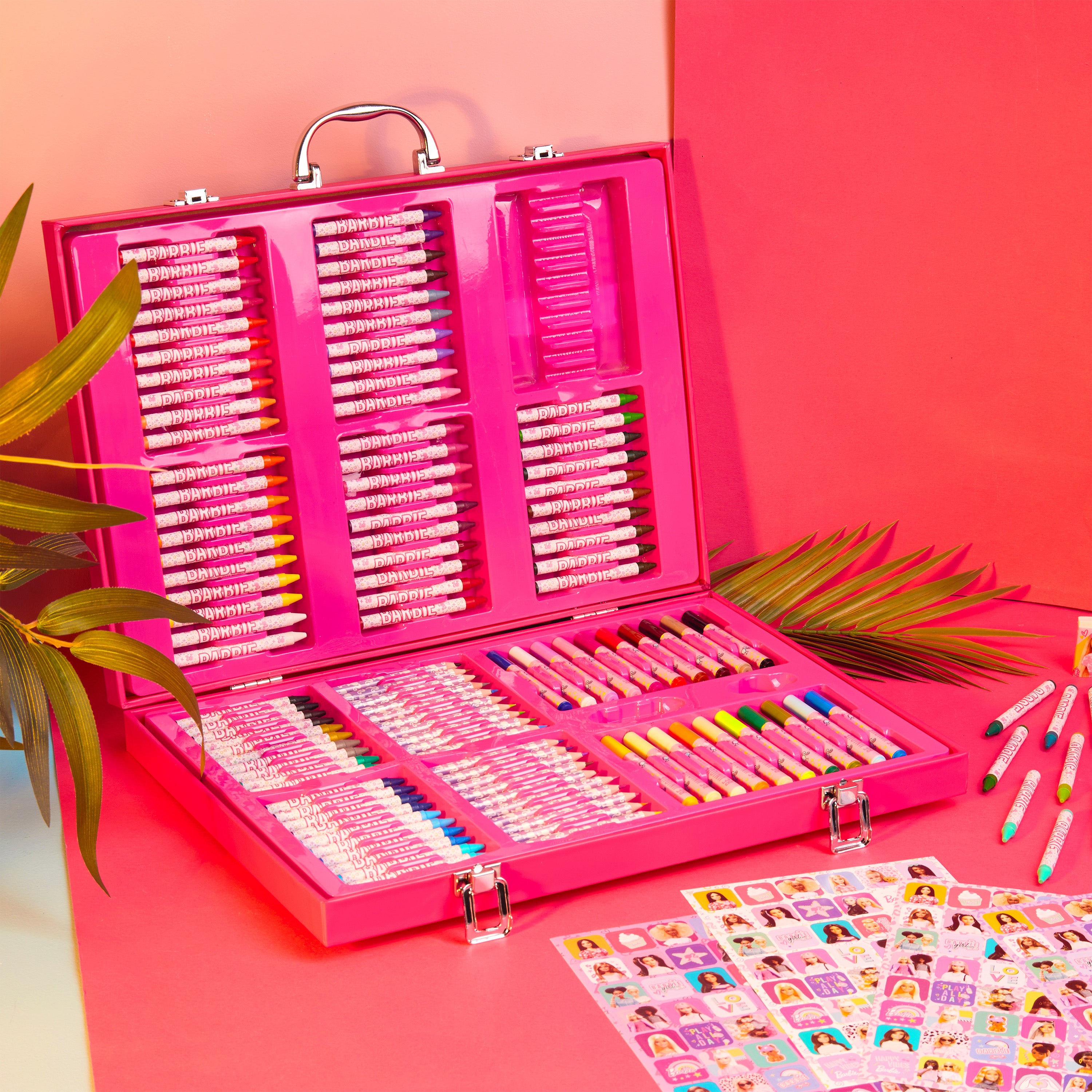 barbie-school-supplies-coffret-dessin-130-pi-ces-voyage-fille image 5
