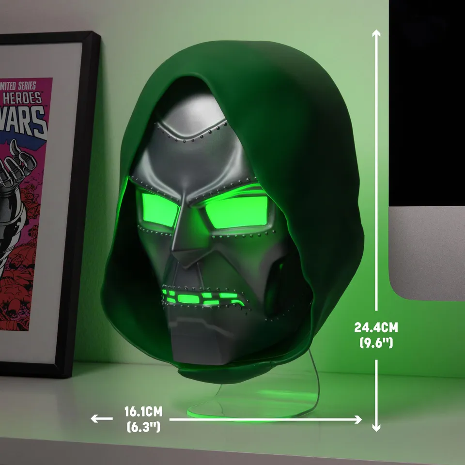 marvel-dr-doom-mask-light-lampe-masque-23-cm-usb image 1