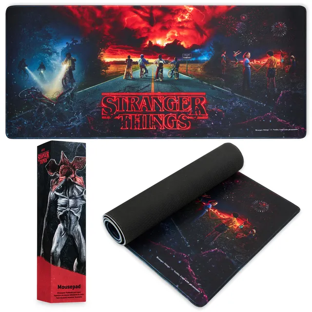 get-trend-home-stranger-things-tapis-de-souris-xxl-80x36cm-noir image 1