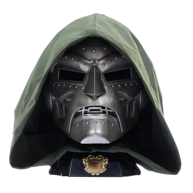 marvel-legends-casque-cosplay-doctor-doom-premium-argent-1-1 image 1