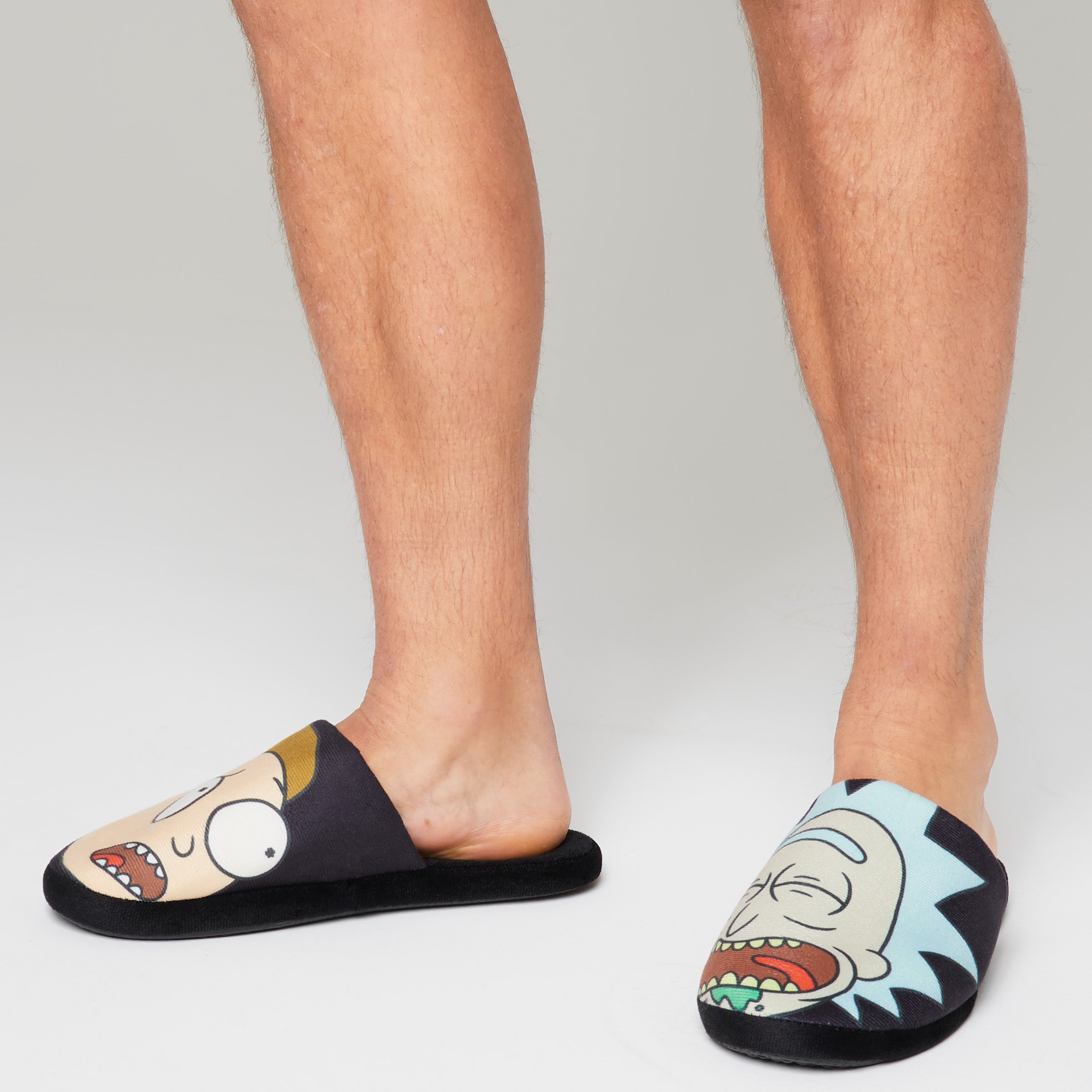 rick-and-morty-chaussons-homme-41-42-antid-rapants image 3